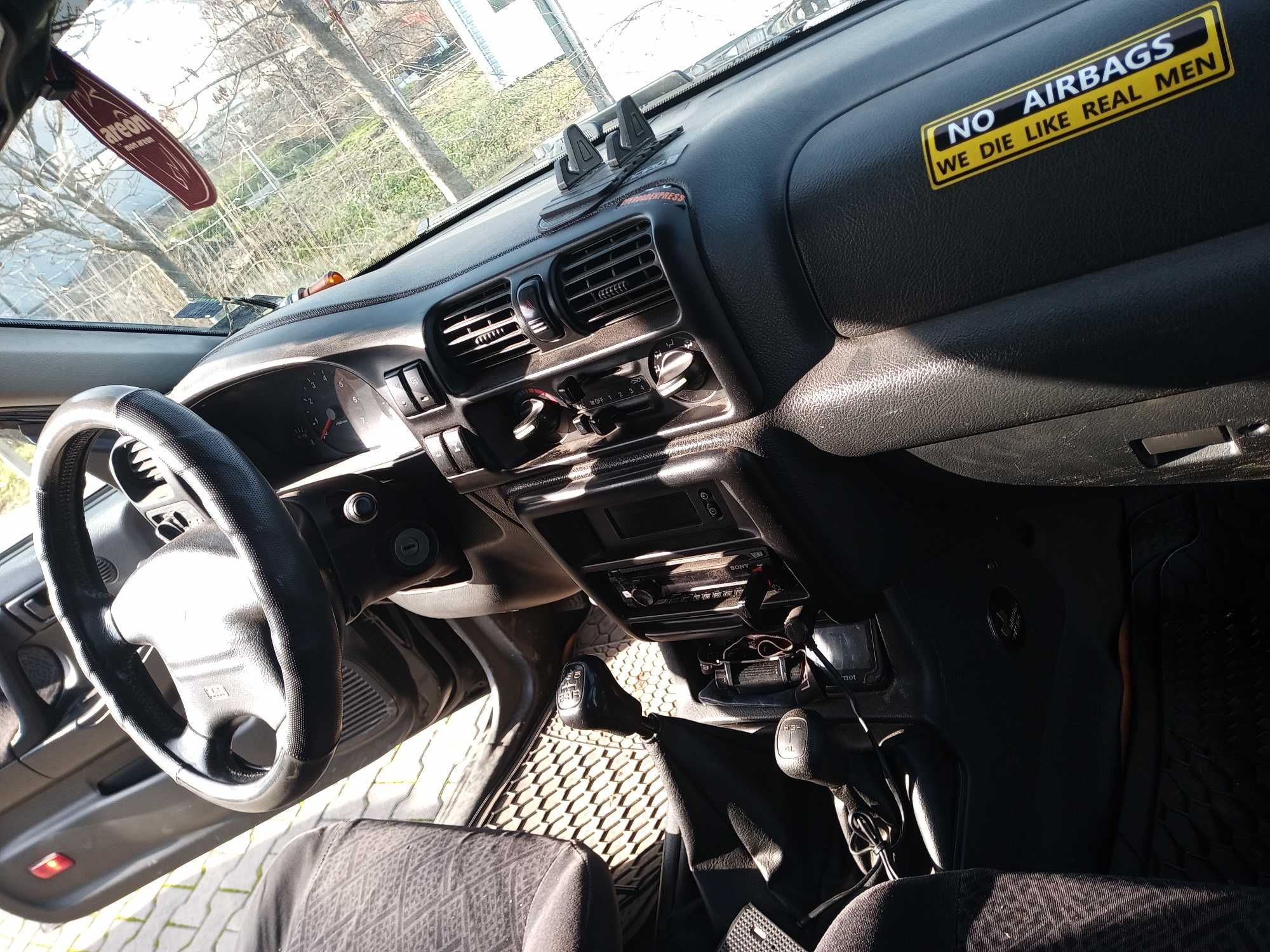 Продавам джип opel frontera 2.2i