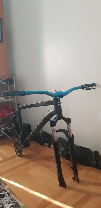 Cadru bicicleta plus piese