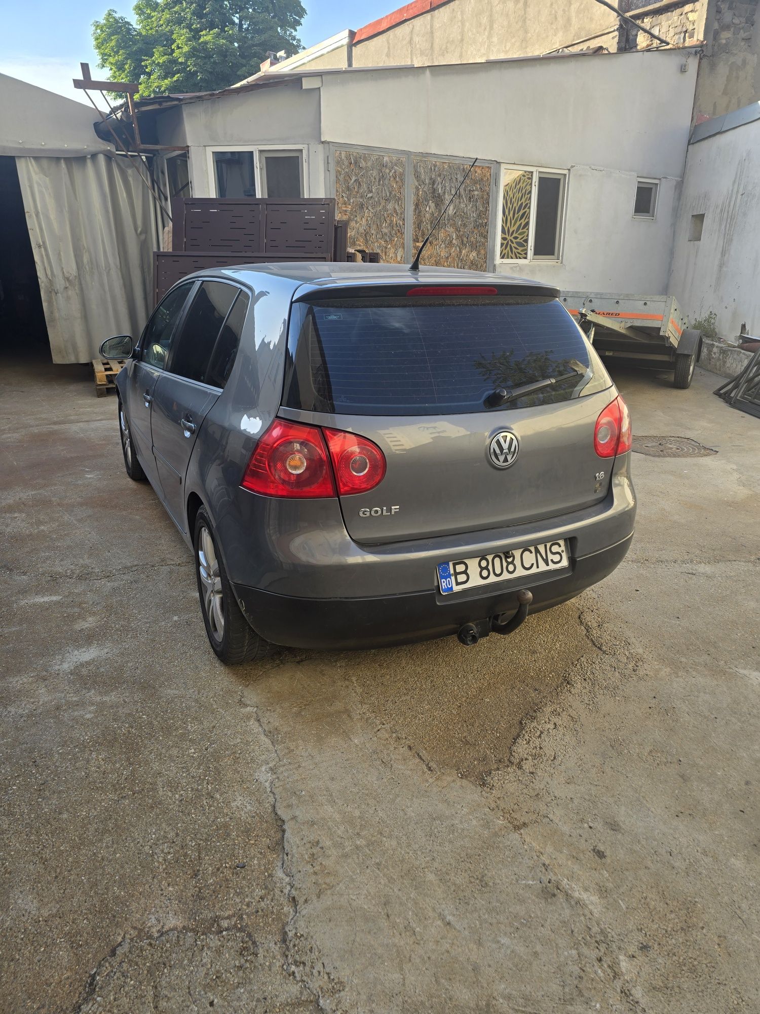 Vând VW Golf 5 - An 2008 - Benzină 1.6 + GPL 280000km