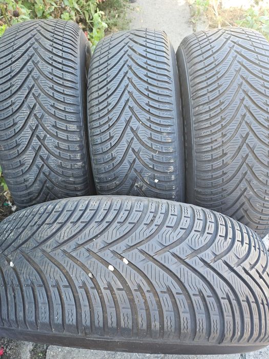 Cauciucuri iarnă 215 65 R16