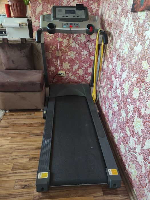 Продам беговую дорожку