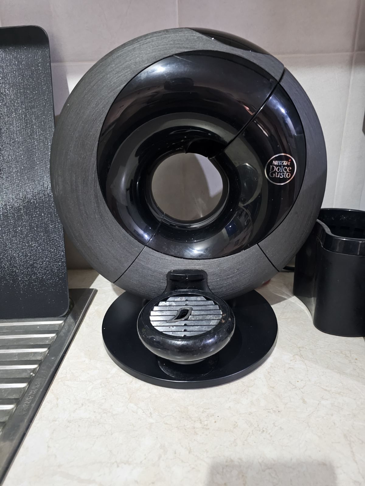 Dolce Gusto Eclipse кафемашина с капсули на Delonghi