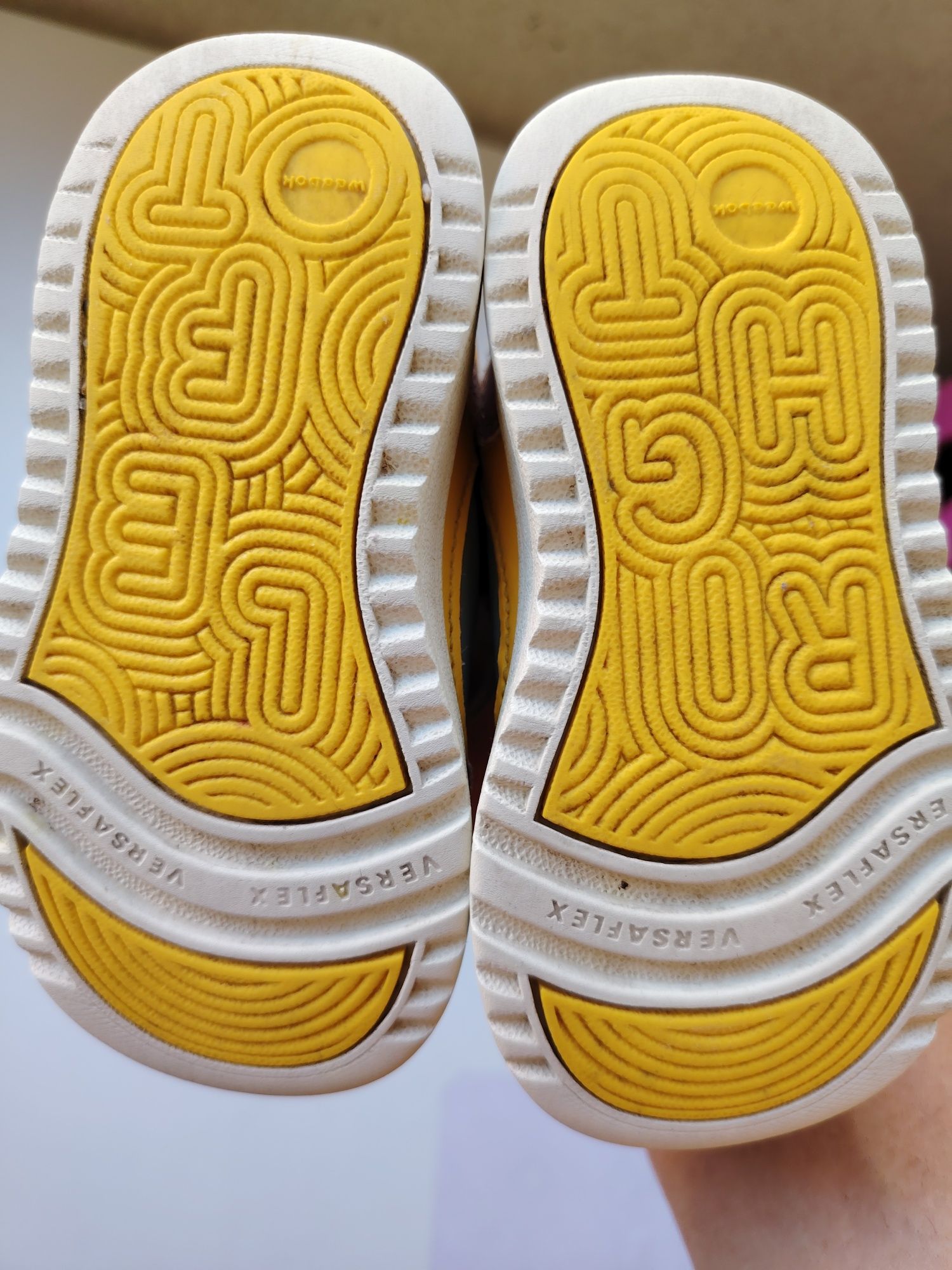 Кецове Reebok 22 v номер