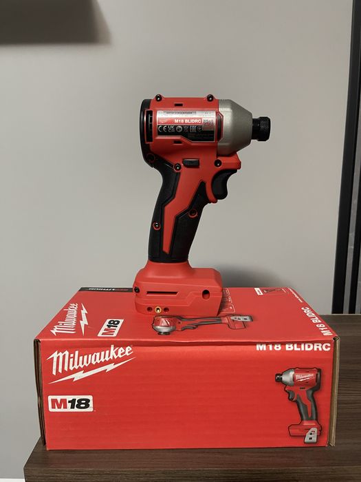 Внос от *UK*  - Milwaukee BLIDRC-0 M18 Cordless