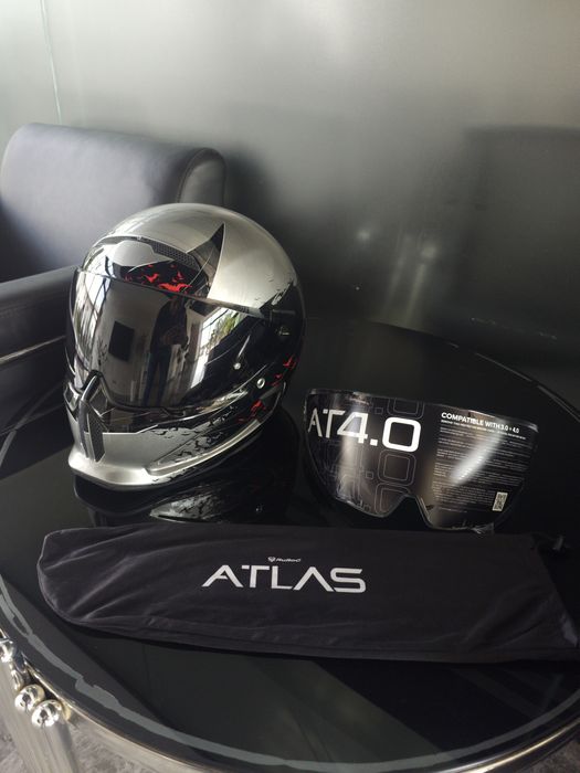 Продаю мотошлем RUROC BATMAN