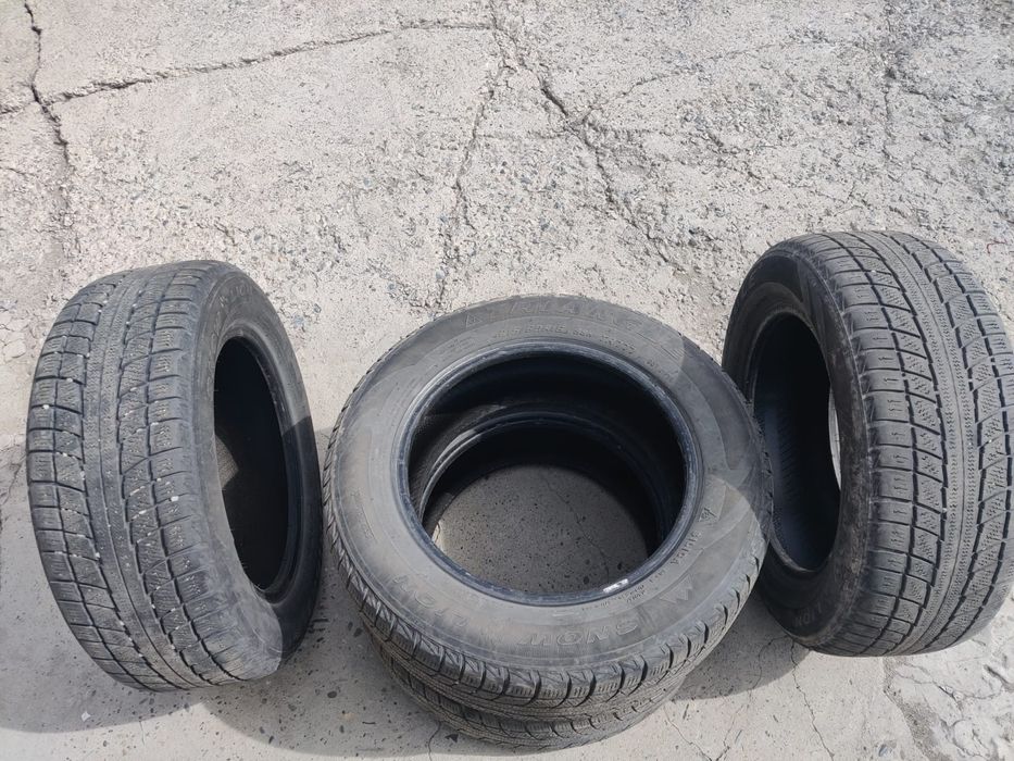 Продам шины 4 комплект зимней