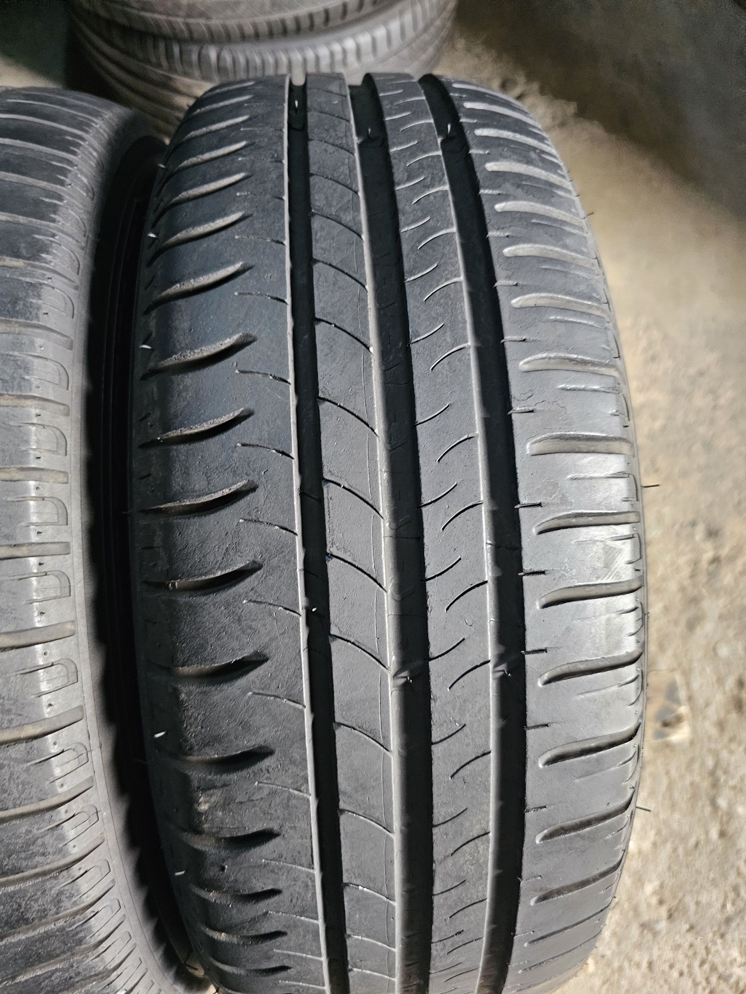 2 anvelope vara 205 60 15 Michelin 7mm