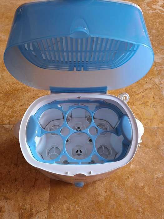 Vând sterilizator biberoane Dr Browns