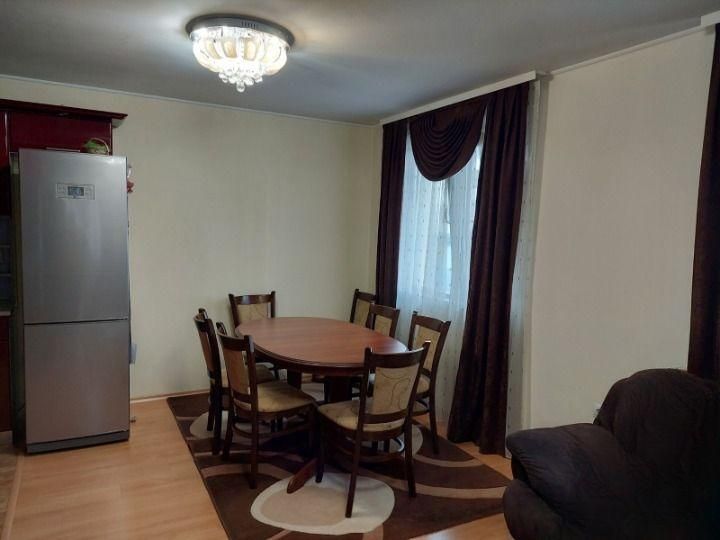 Тристаен апартамент под наем в кв. Кършияка