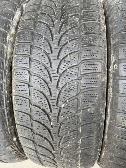 4 бр. зимни гуми 235/60/18 Bridgestone 5,2-6 mm DOT 3215