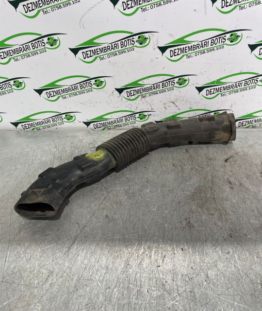 Tubulatura admisie 8200431098 Dacia Logan prima generatie