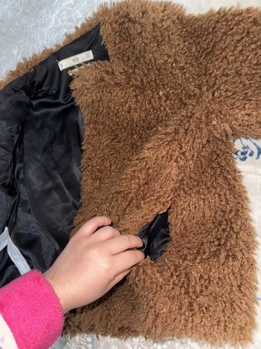 Мех куртка почти как новая , манго