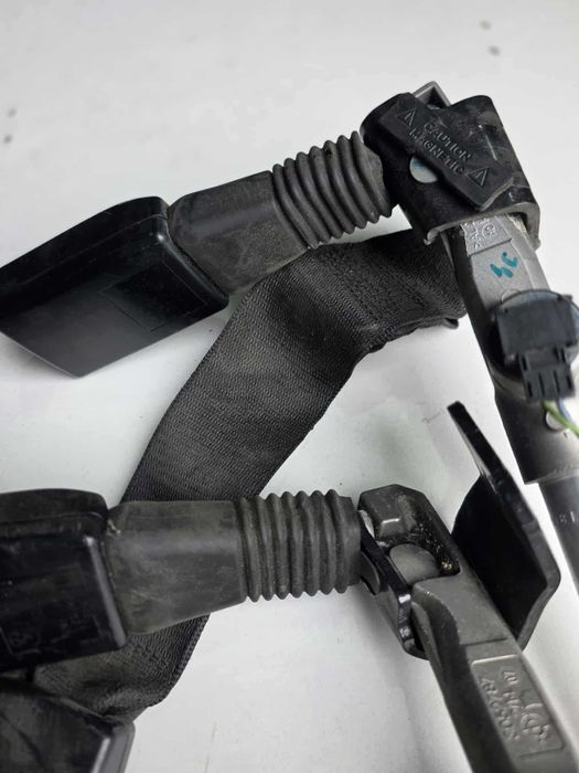 Предни пиропатрони BMW E90/E91