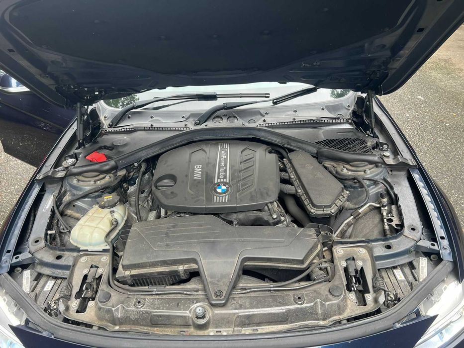 Dezmembrez BMW F30 320D Luxury 2.0D Automat 2015