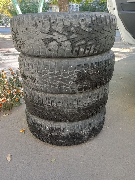 Продам зимнюю резину в норм состояний.