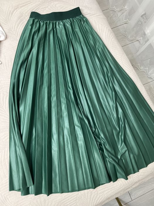 Юбка плиссе красивого цвета