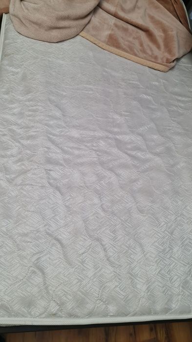 Матрас в хорошем состоянии рр 200×120