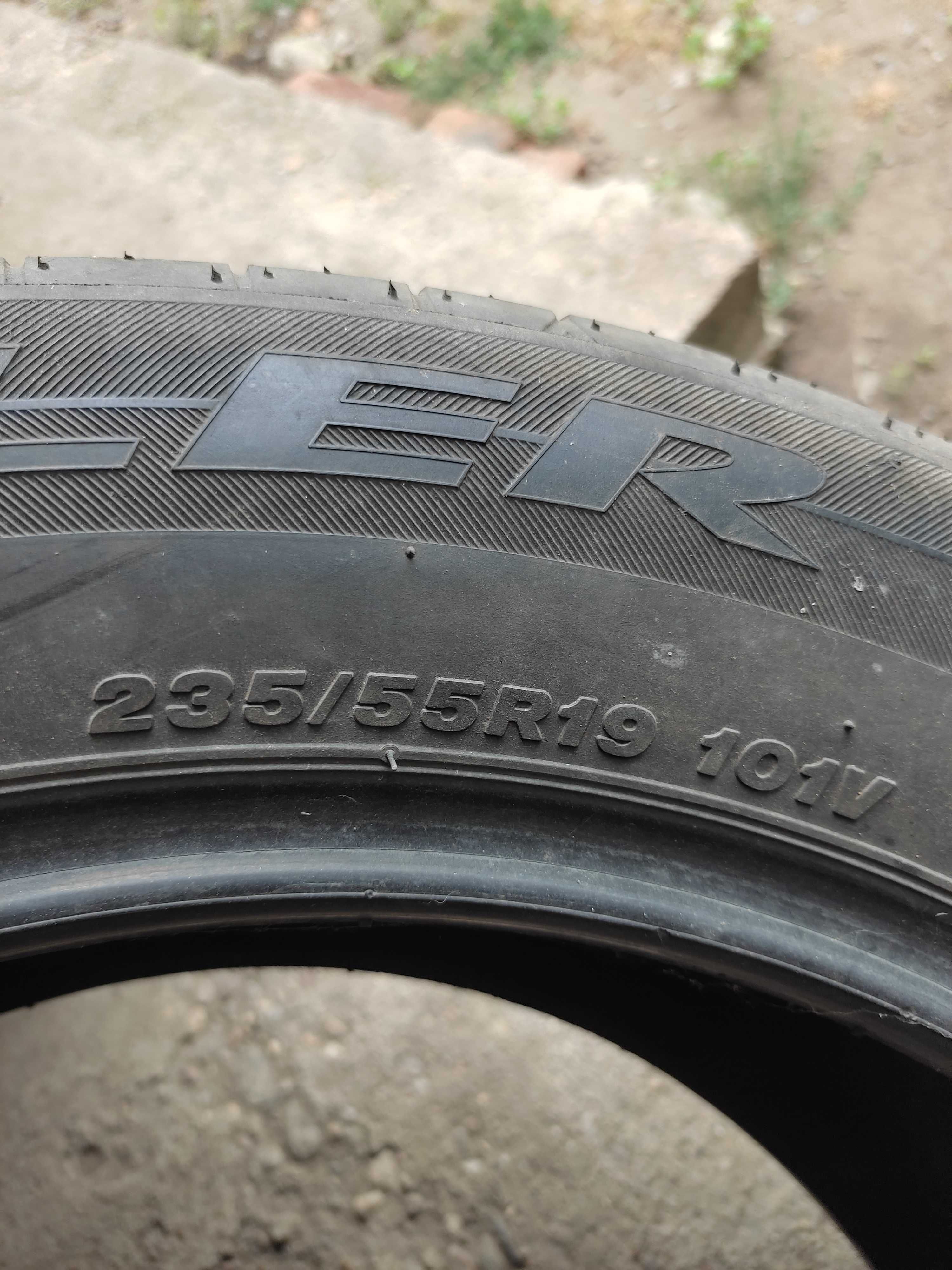 2 anvelope vara 235/55/19 pirelli 2016 si 2 anvelope de bridgestone