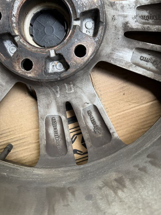 Оригинални джанти Рено 17 7j 5x114.3 ет43 ЦО 66.1