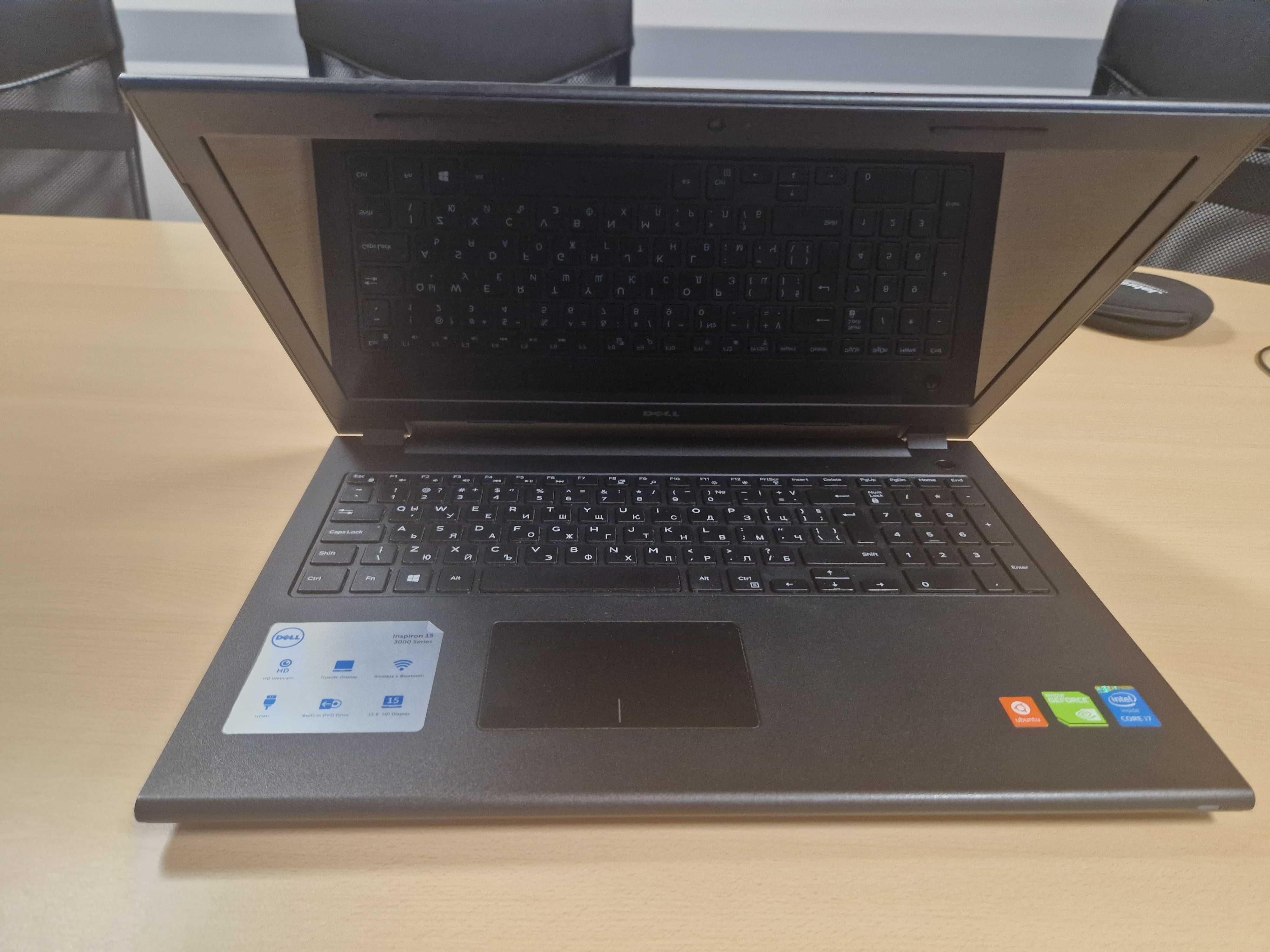 Лаптоп Dell Inspiron 15