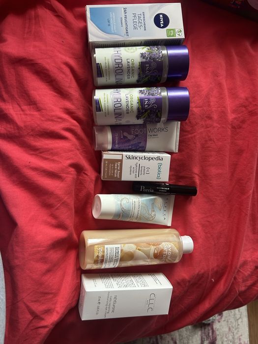 Продавам нова козметика!