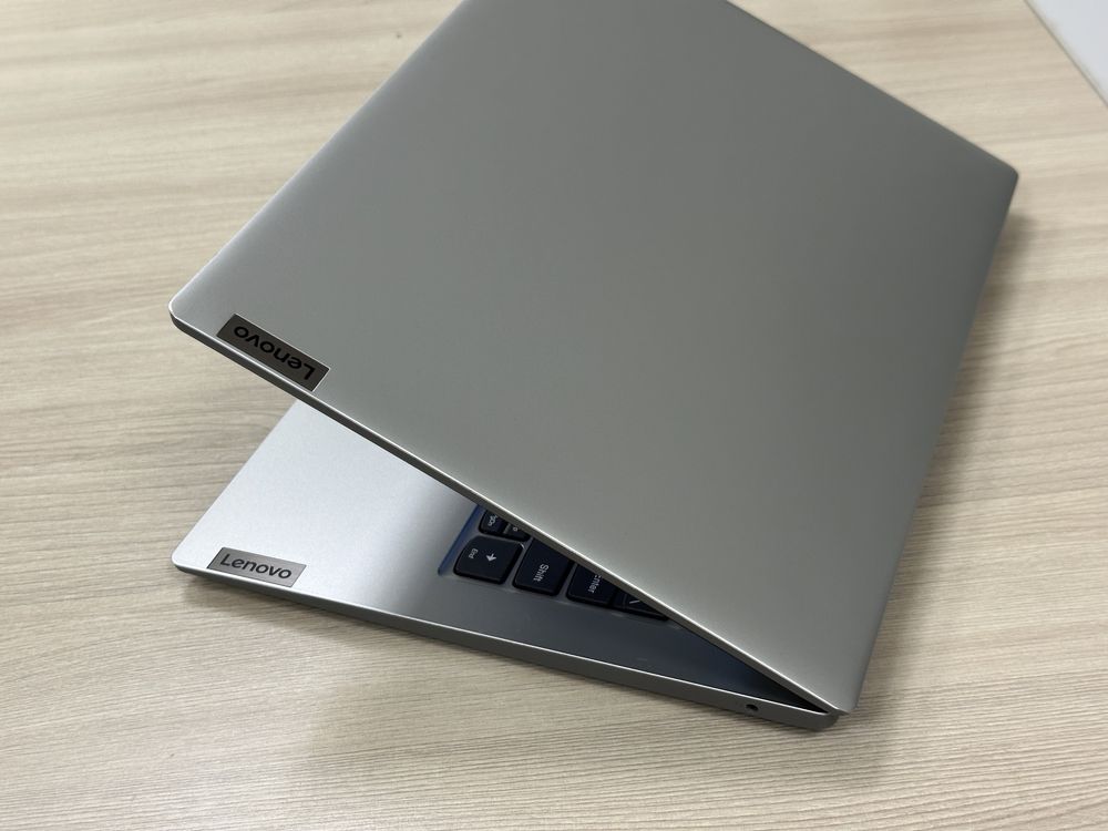 Ноутбук Lenovo 2022 в новом состонии / SSD / FullHD / kaspi 0-0-12
