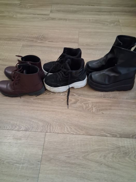 Лот дамски обувки номер 37