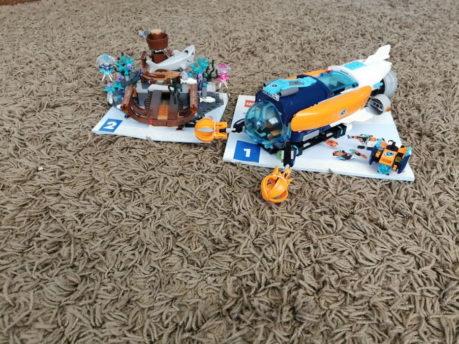 Vând lego city submarin