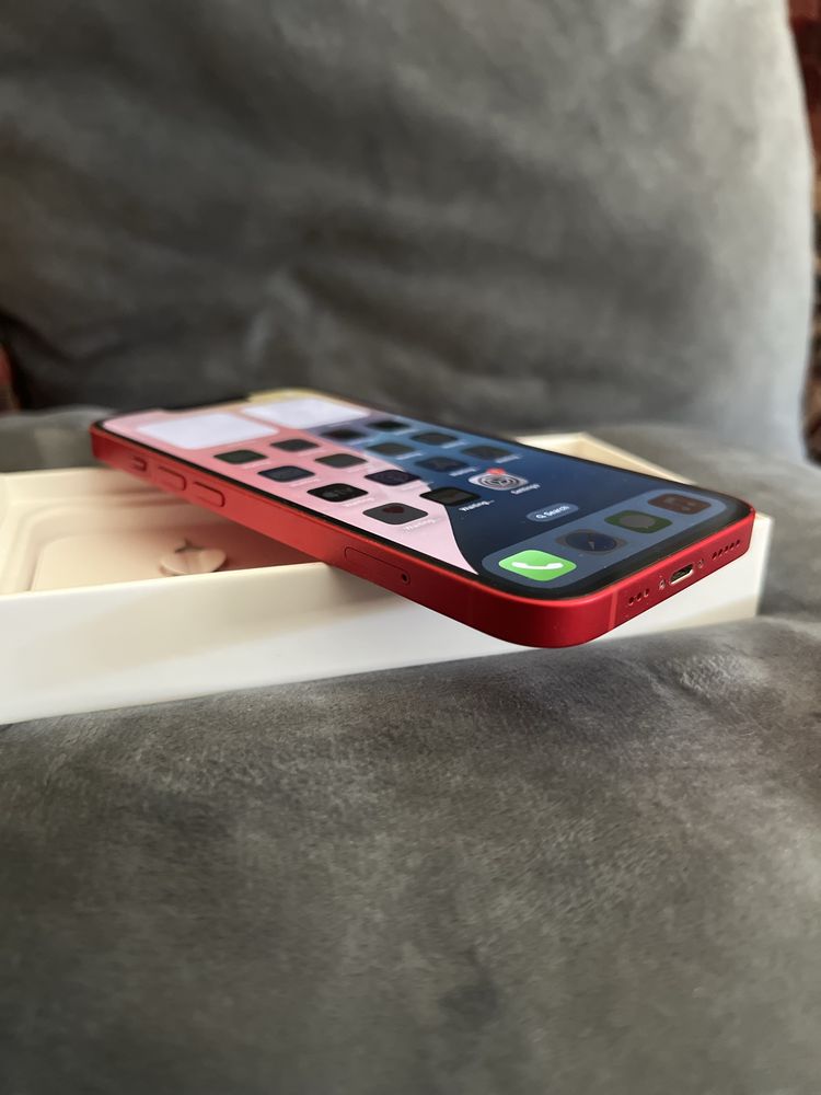 Iphone 14 128GB RED Като Нов