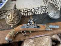 Pistol Panoplie ,Colecție Anul  1804 .