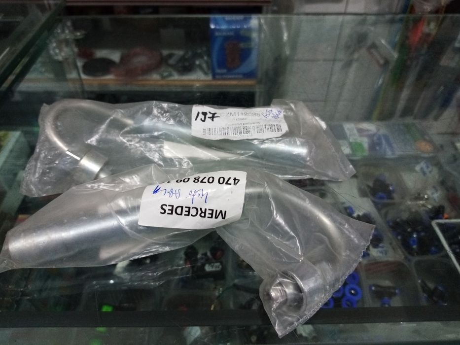 Vând piese auto camioane mercedes