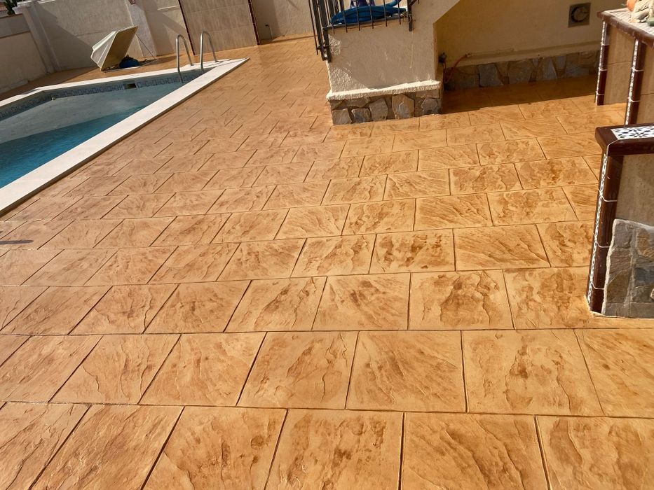 Beton Amprentat și Vertical