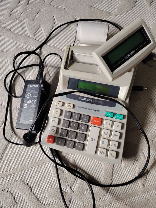 Vând urmatoarele. Plita este noua restul utilizate se