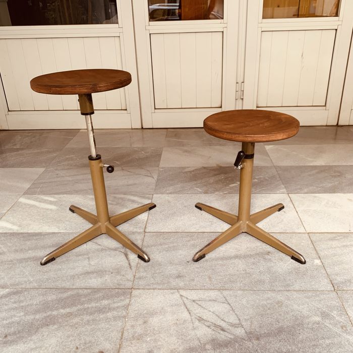 Ретро метални винтидж столчета