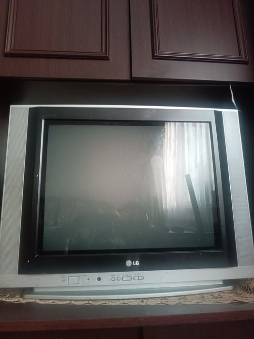 Продам рабочий телевизор LG