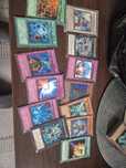 Yu-Gi-Oh , голямо разнообразия , около 1000бр карти сигурно има