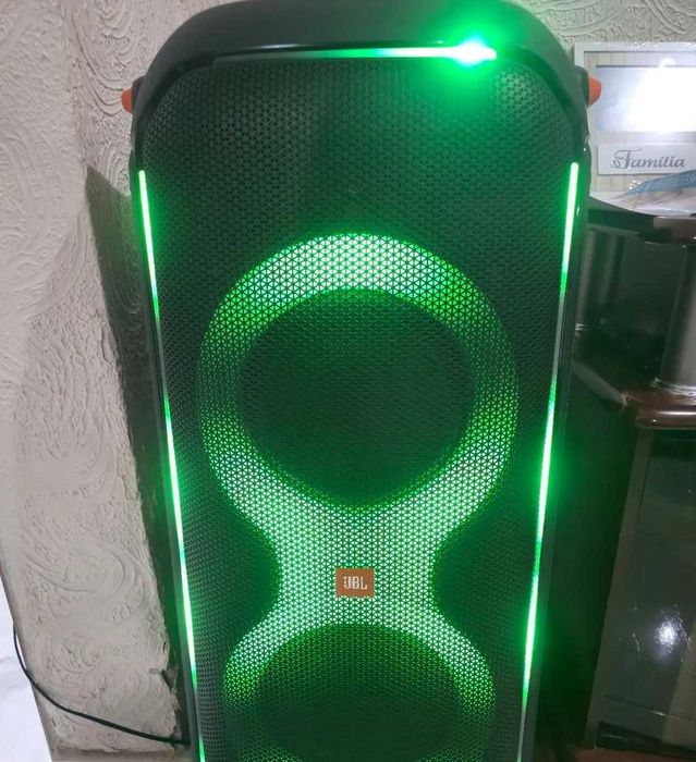 Колонка JBL PartyBox 710