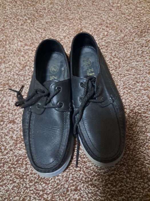 Кожаные  .просто пыльные