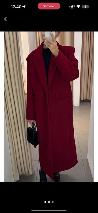 Продаю пальто бордового цвета.Сосотояние отличное ,осень/зима
