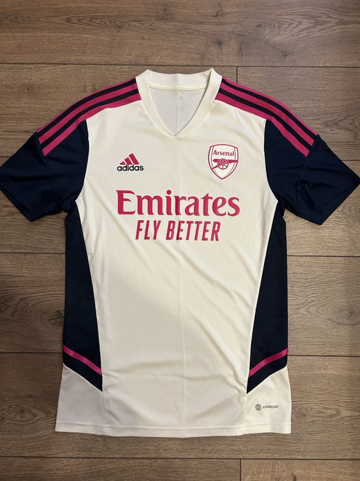 Оригинална тениска на Arsenal