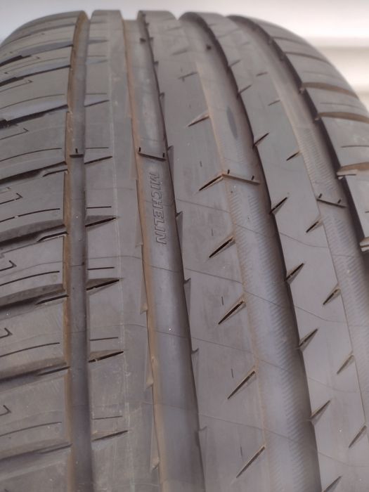 Нови 4бр.235/60/18 Michelin PS4 suv dot2922
