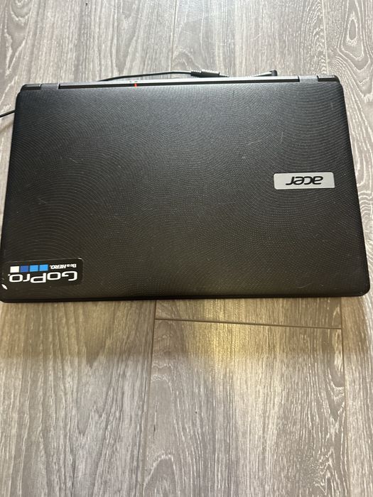 Laptop Acer model Es1-512-C5YW
