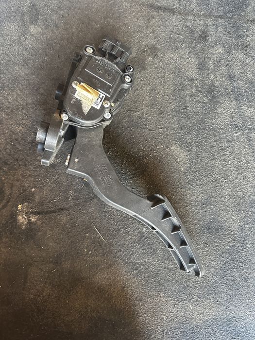 Педал на газта с потенциометър Hyundai i30/Kia Ceed 1.6CRDi