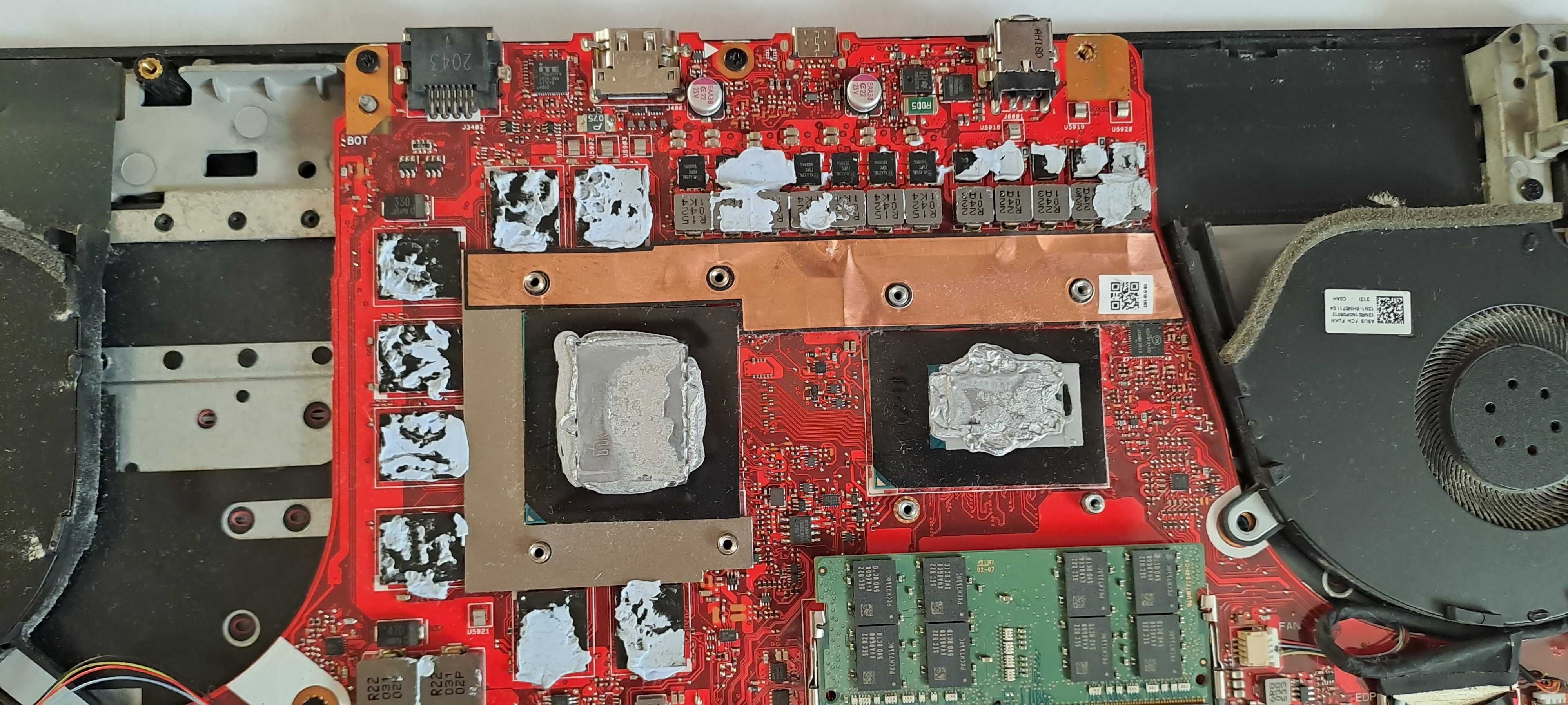 Repar laptop-uri din placere