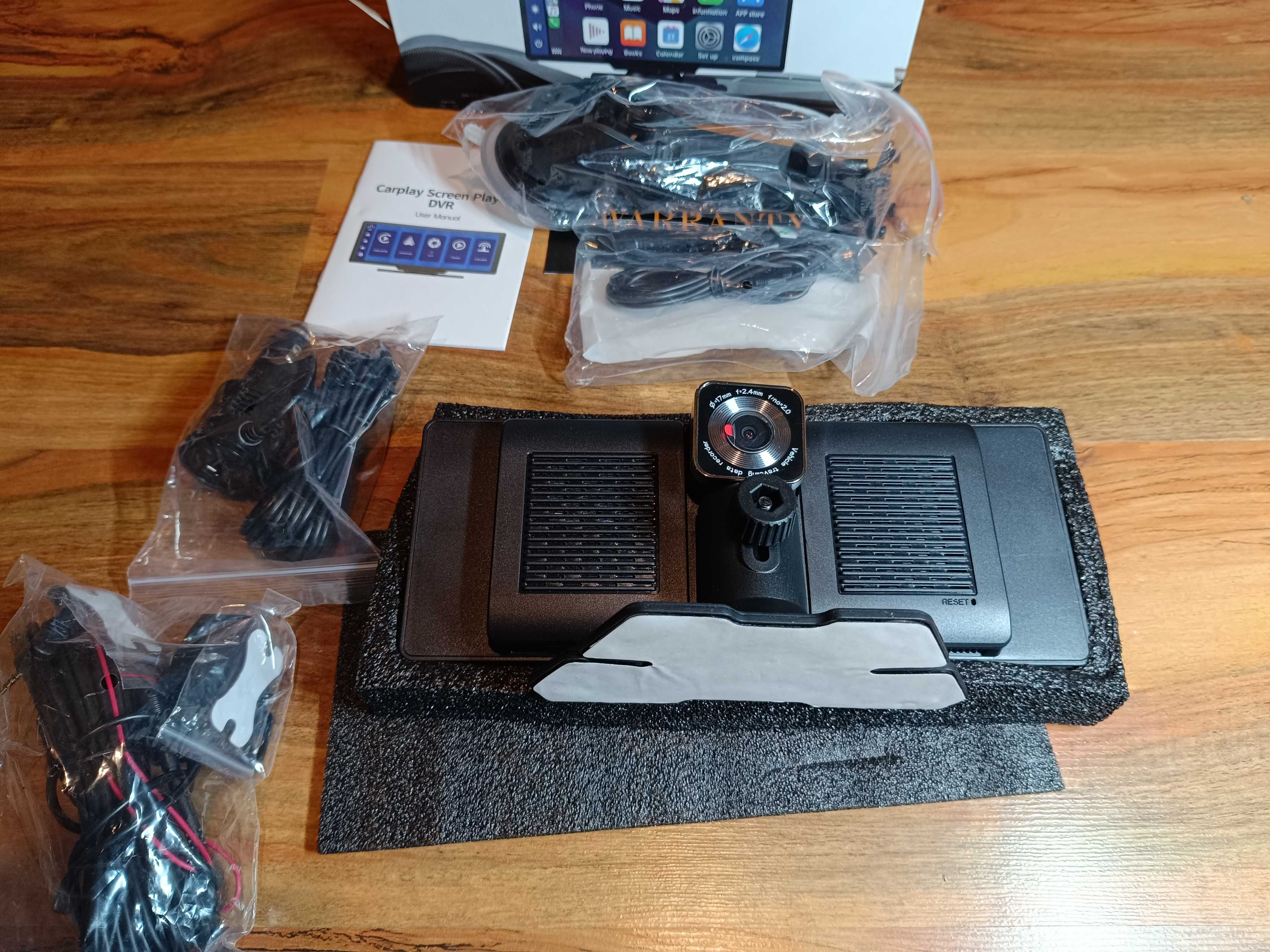 ЧИСТО НОВА с 2 камери 10" навигация с Carplay и Android Auto, 64GB