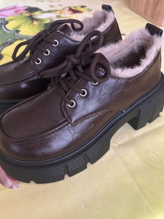 Дамски обувки кафяви с пух