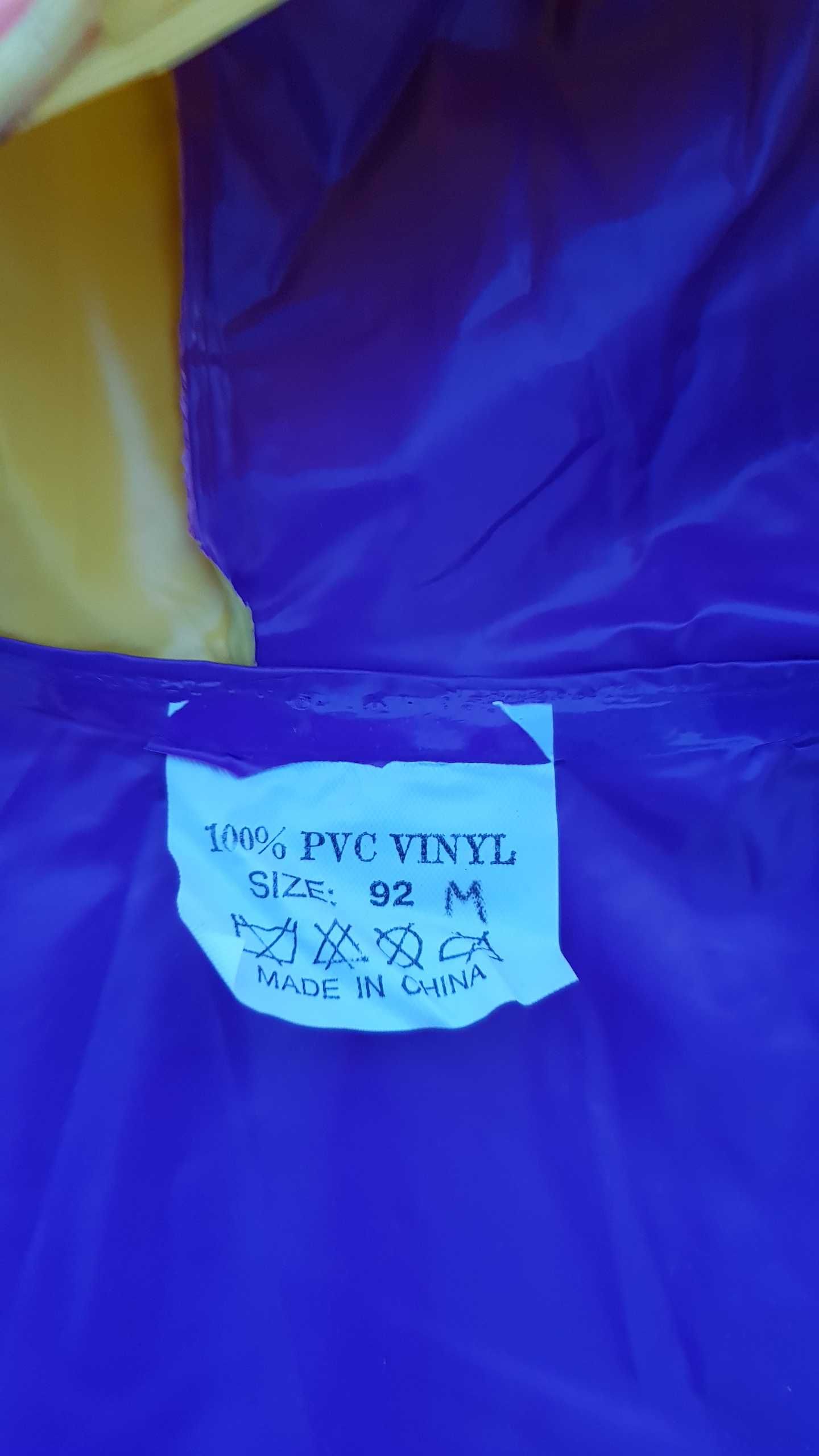 Дъждобран размер 2 години
