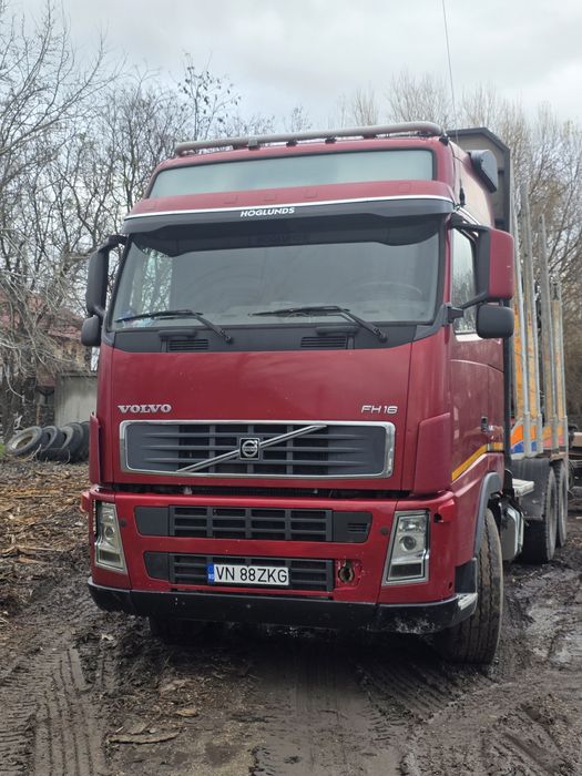 Camion forestier Volvo