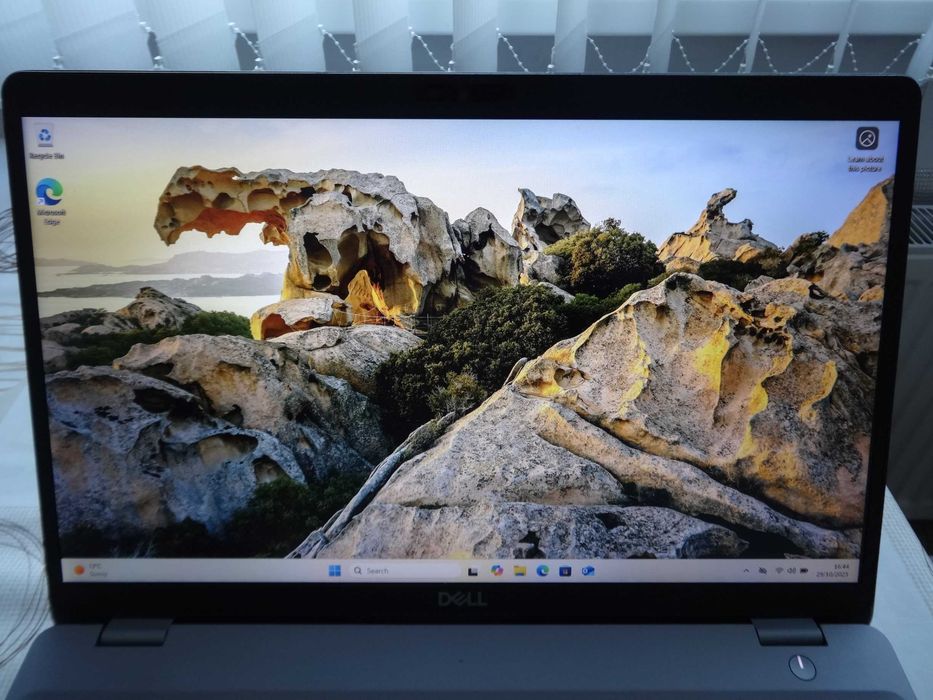 Лаптоп Dell Precision 3550 i5-10210U до 4.2GHz/RAM16GB/Quadro P520 2GB