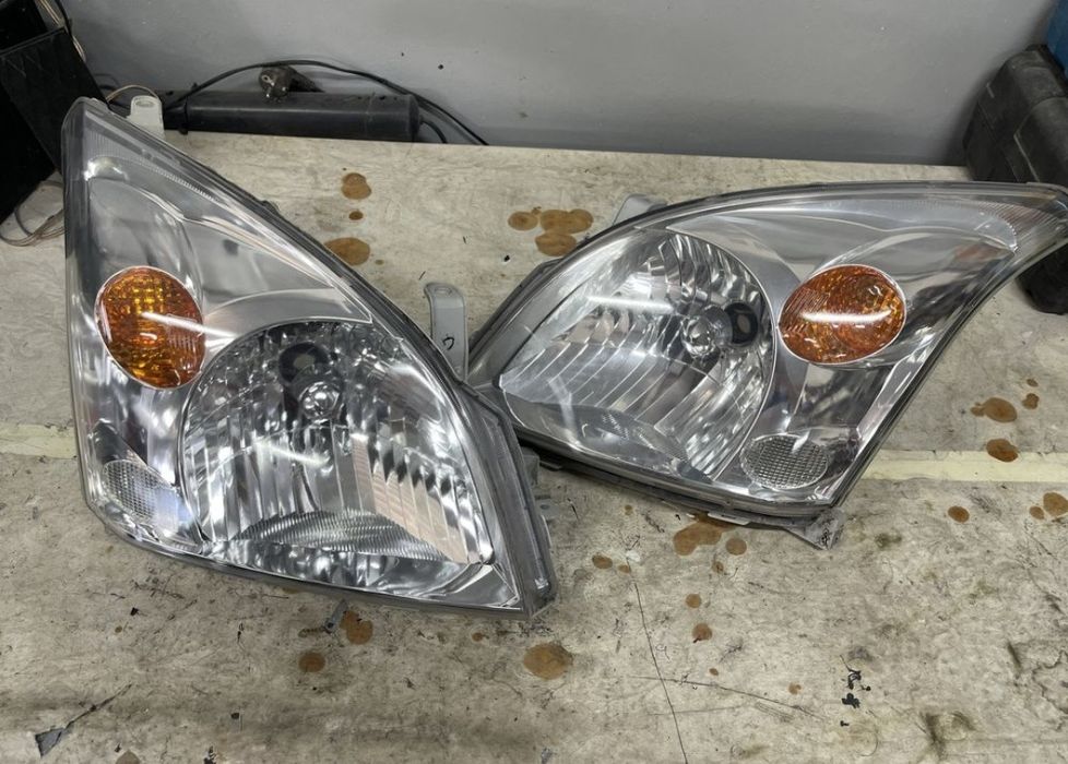 Оригинальные  фары Прадо 120 Prado 120